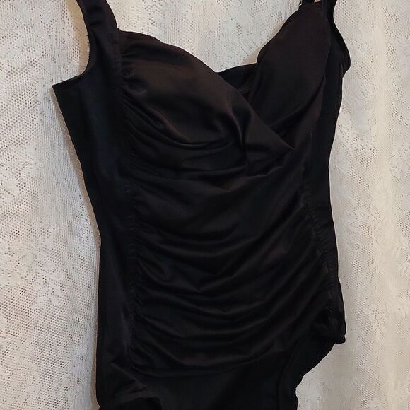 Trimshaper Black Averi Allover Control One-Piece Swimsuit Size 12 - Picture 5 of 12